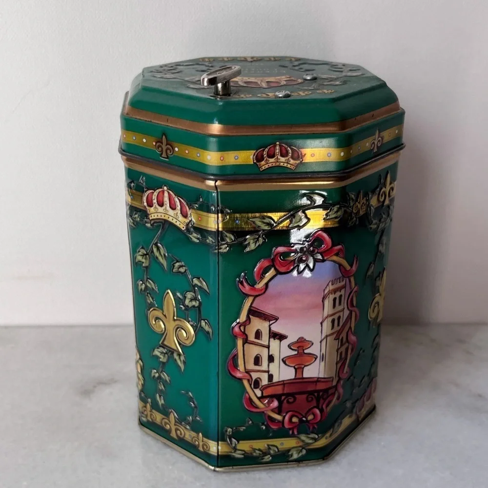 Music box Germany Embossed Octagon Tin Cookie Green 2007 We Wish You A Merry Xma - Picture 4 of 9